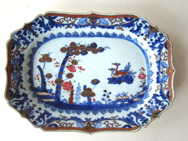A Fine and Rare Chinese export porcelain platter from the Chien Lung dynasty circa 1760